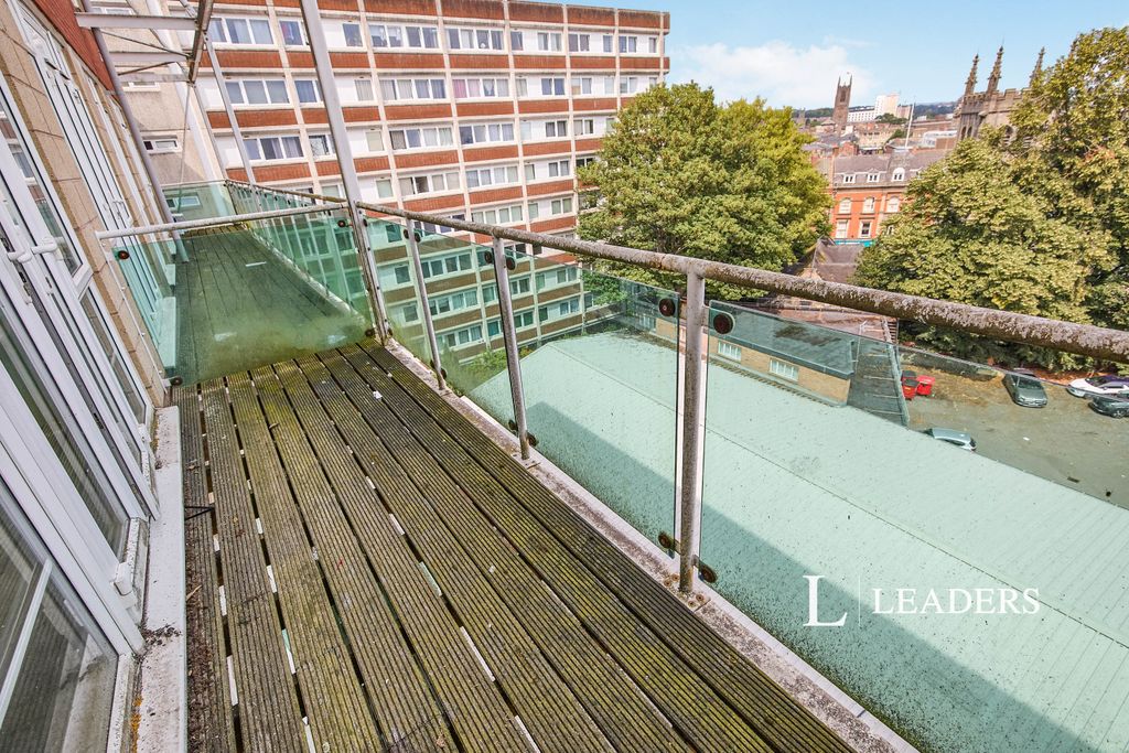 Property photo 3 of 9 34 Bab Balcony