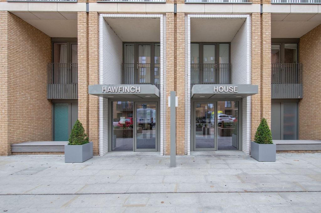 Property photo 3 of 9 Front