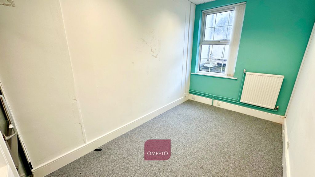 Property photo 1 of 4 Office To Rent