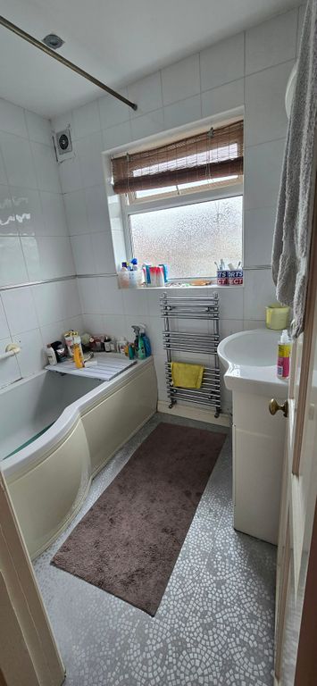 Property photo 1 of 3
