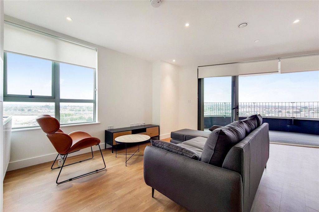 Property photo 1 of 25 Picture No. 21