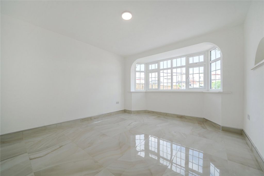 Property photo 3 of 20 Picture No. 09