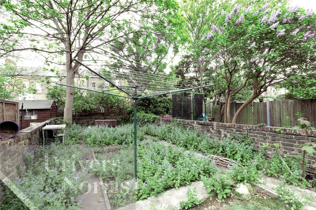 Property photo 3 of 6 Picture No. 05
