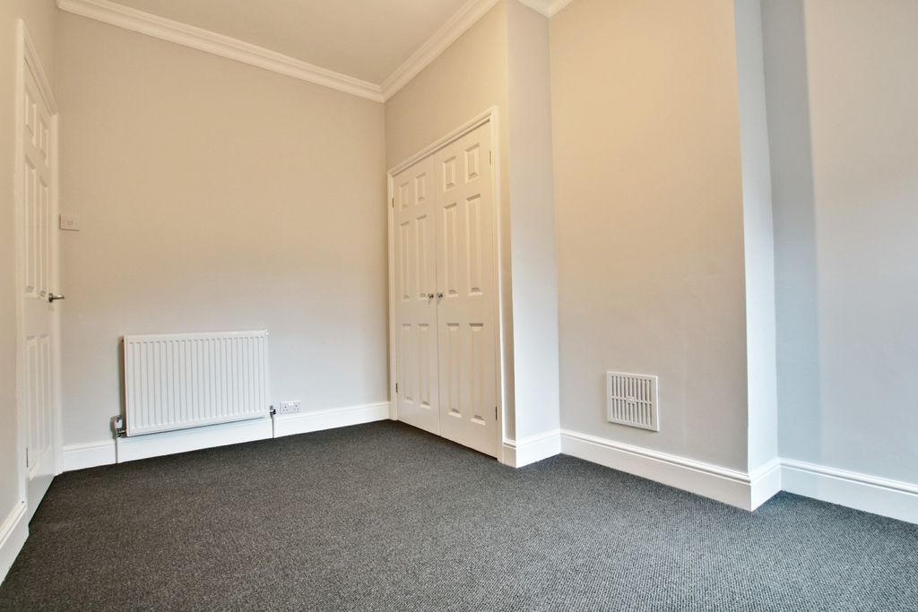 Property photo 3 of 12 2239453