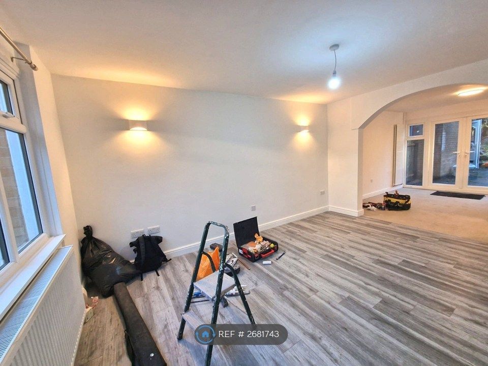 Property photo 3 of 26