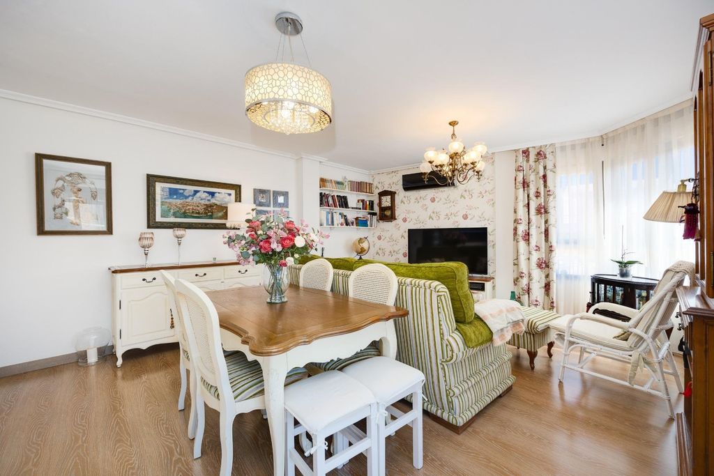 Property photo 1 of 50