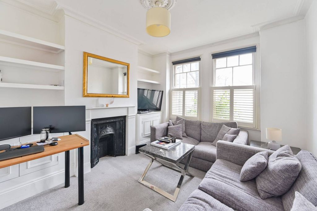 Property photo 3 of 8