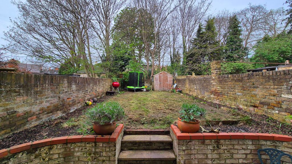 Property photo 2 of 7