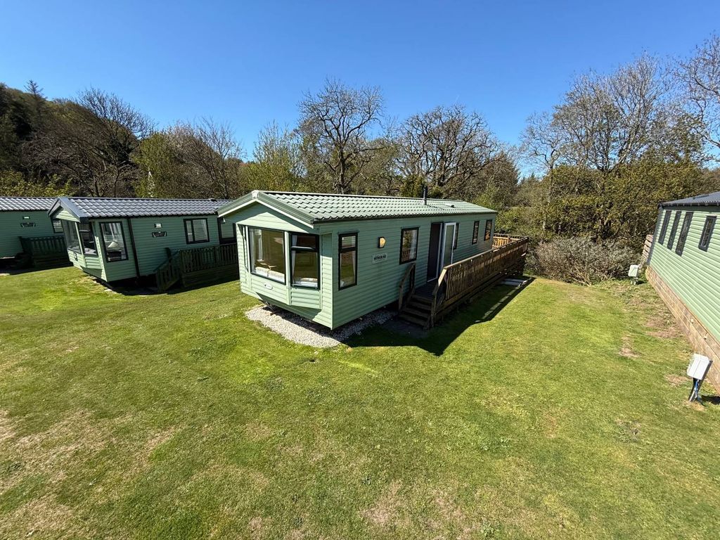 Property photo 3 of 25