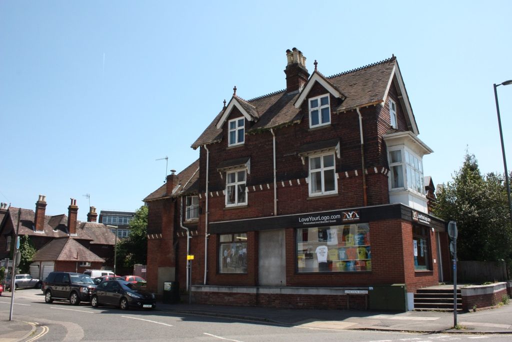 Property photo 1 of 3