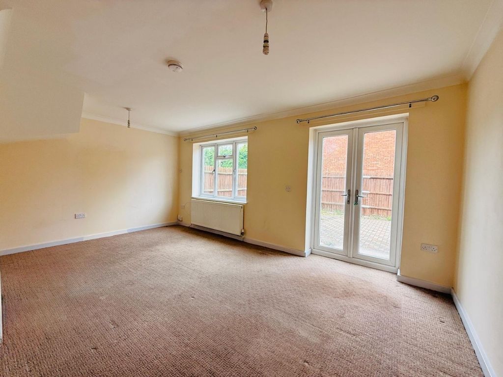 Property photo 3 of 11 4132288