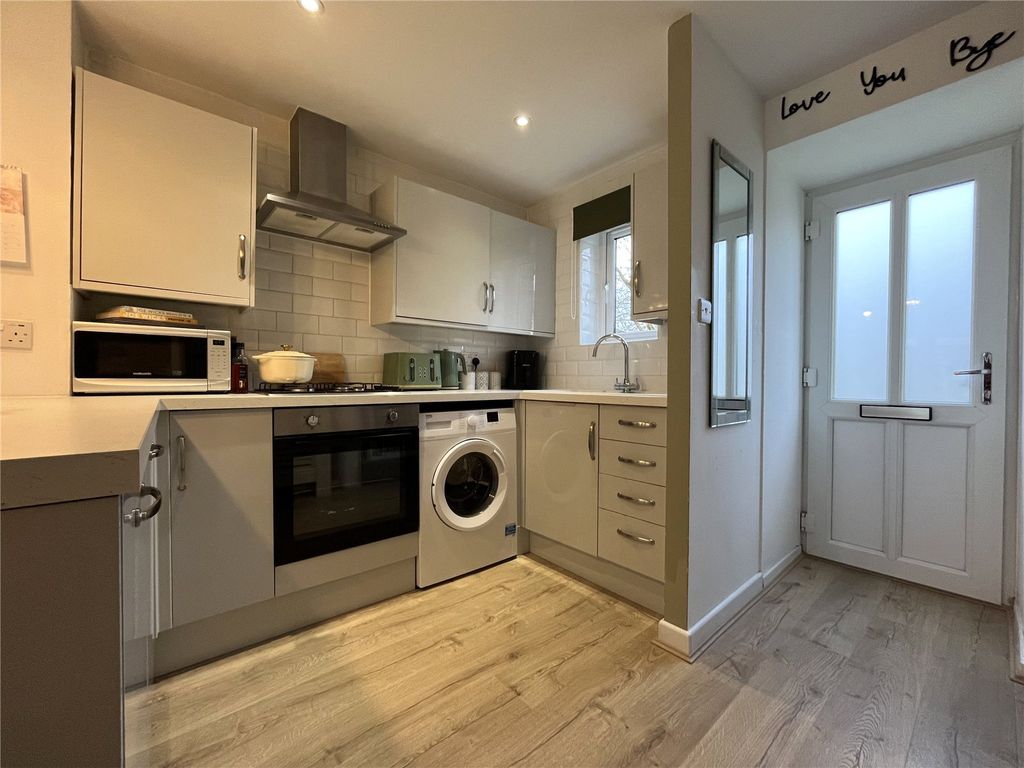 Property photo 3 of 13 Picture No. 11