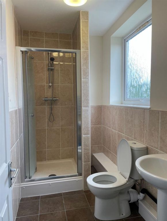 Property photo 2 of 9 Autoscan Ensuite.Jpg