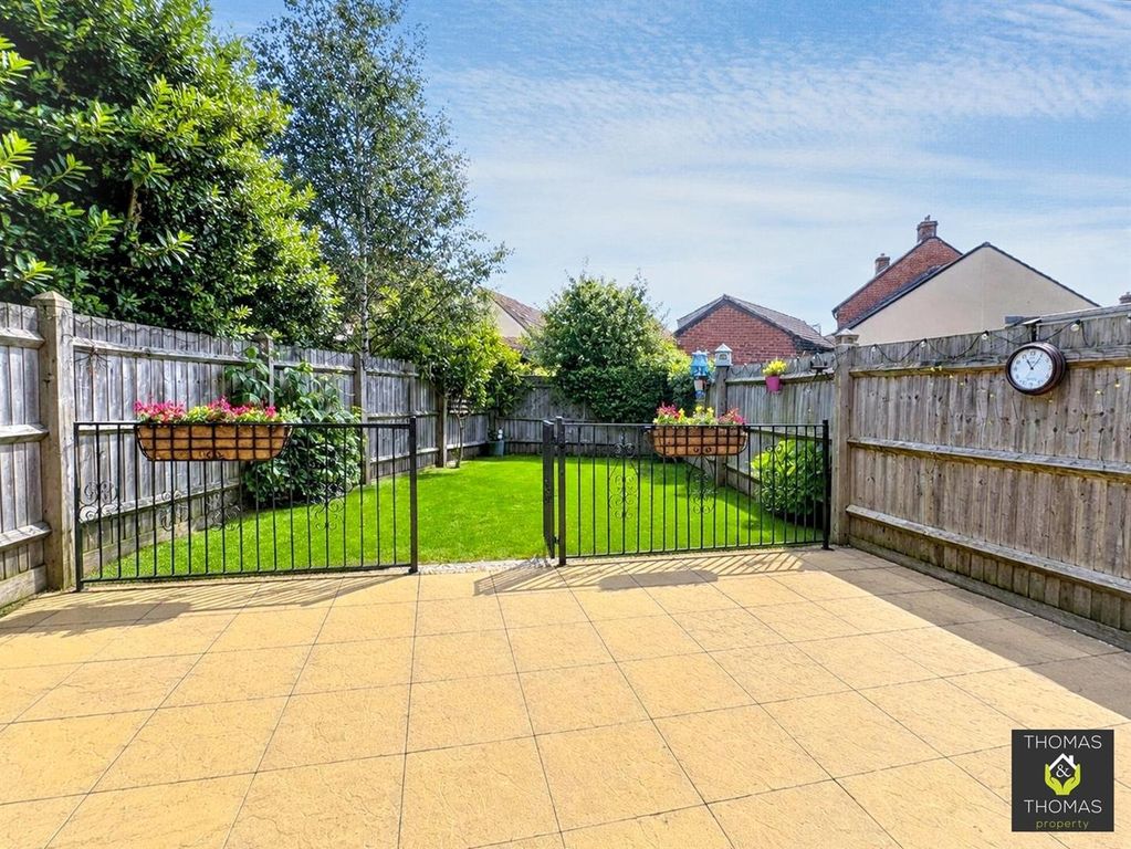 Property photo 3 of 17