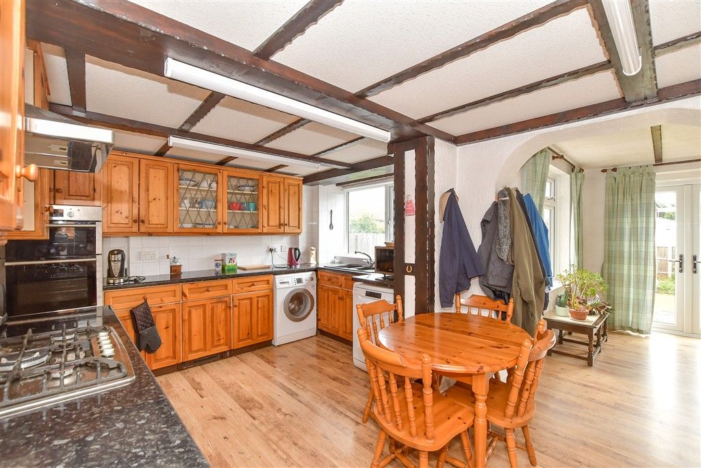 Property photo 3 of 18 Kitchen/Breakfast Room