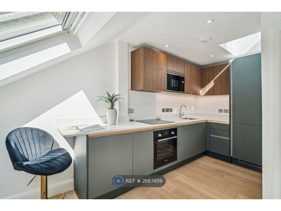 Property photo 2 of 8 Kitchen