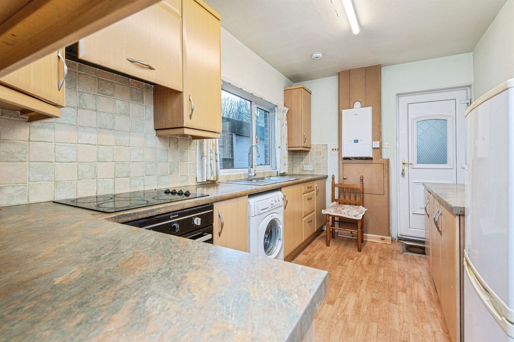 Property photo 2 of 14