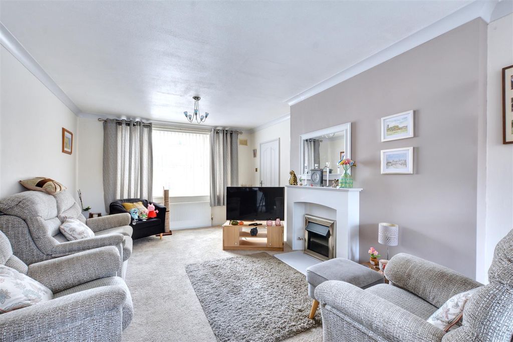 Property photo 2 of 18 Lounge Diner_2.Jpeg