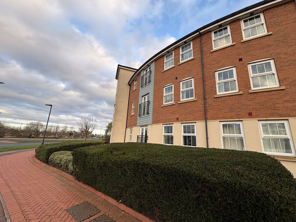 Property photo 2 of 16 Bedroom 2