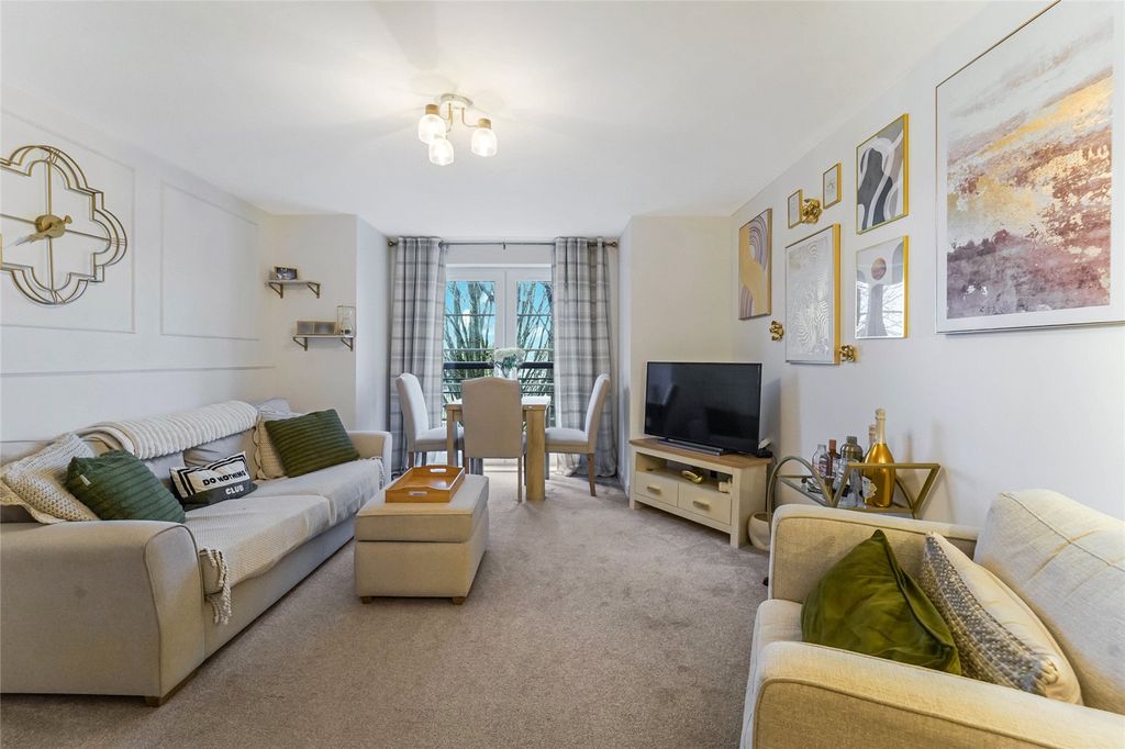 Property photo 2 of 21 Picture No. 06