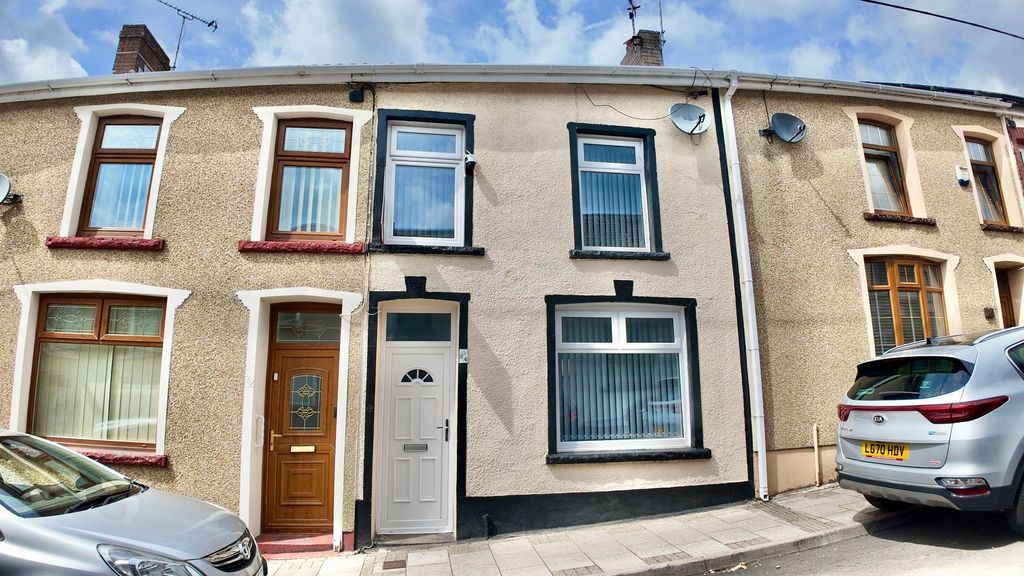 Property photo 1 of 28