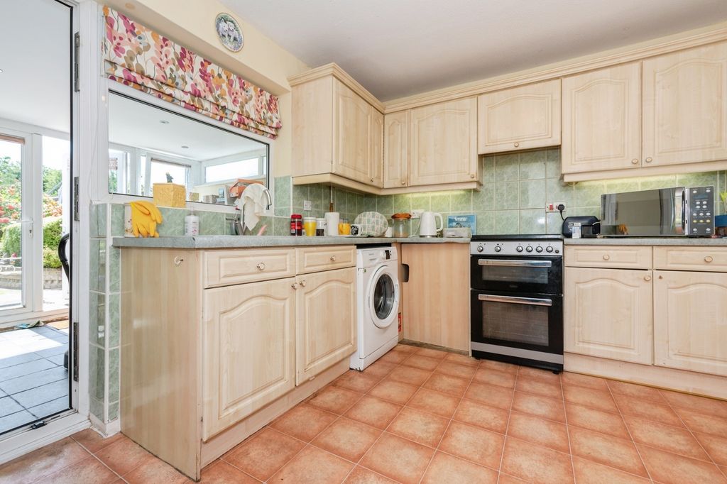 Property photo 3 of 17 Photo