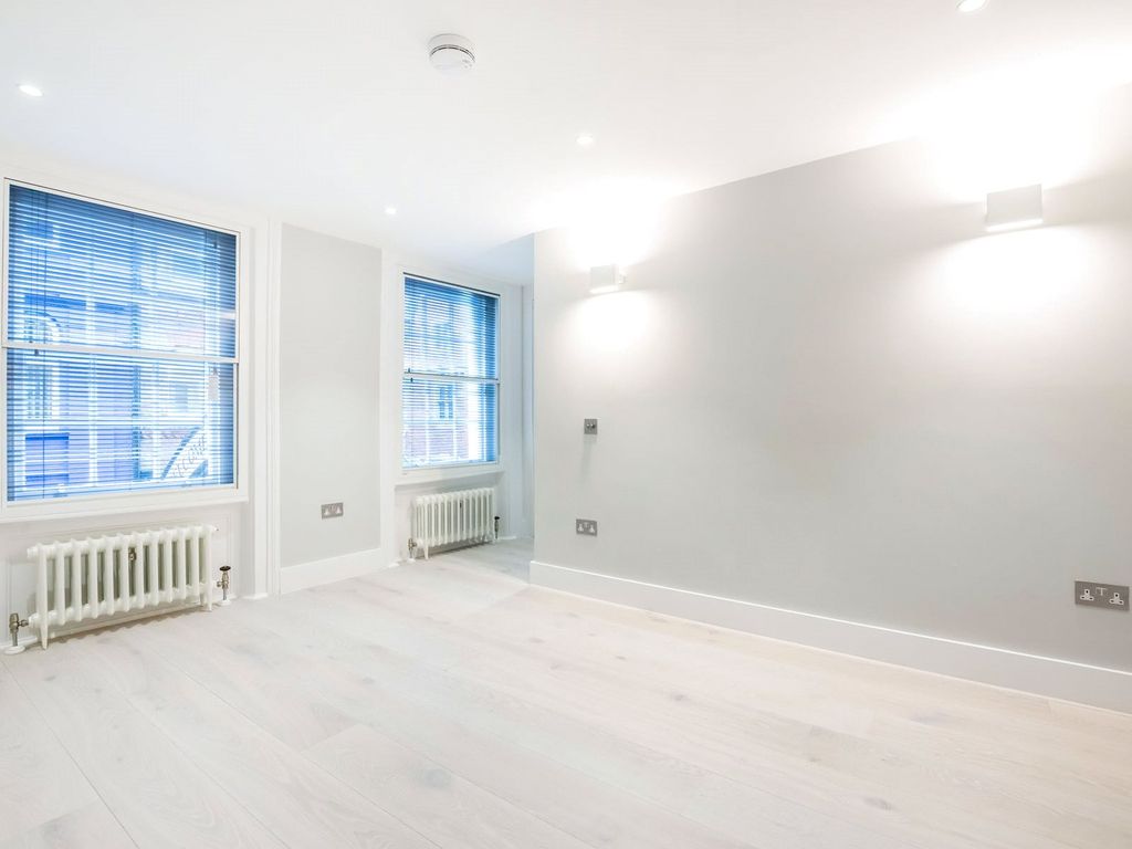 Property photo 3 of 12 Carnaby Street