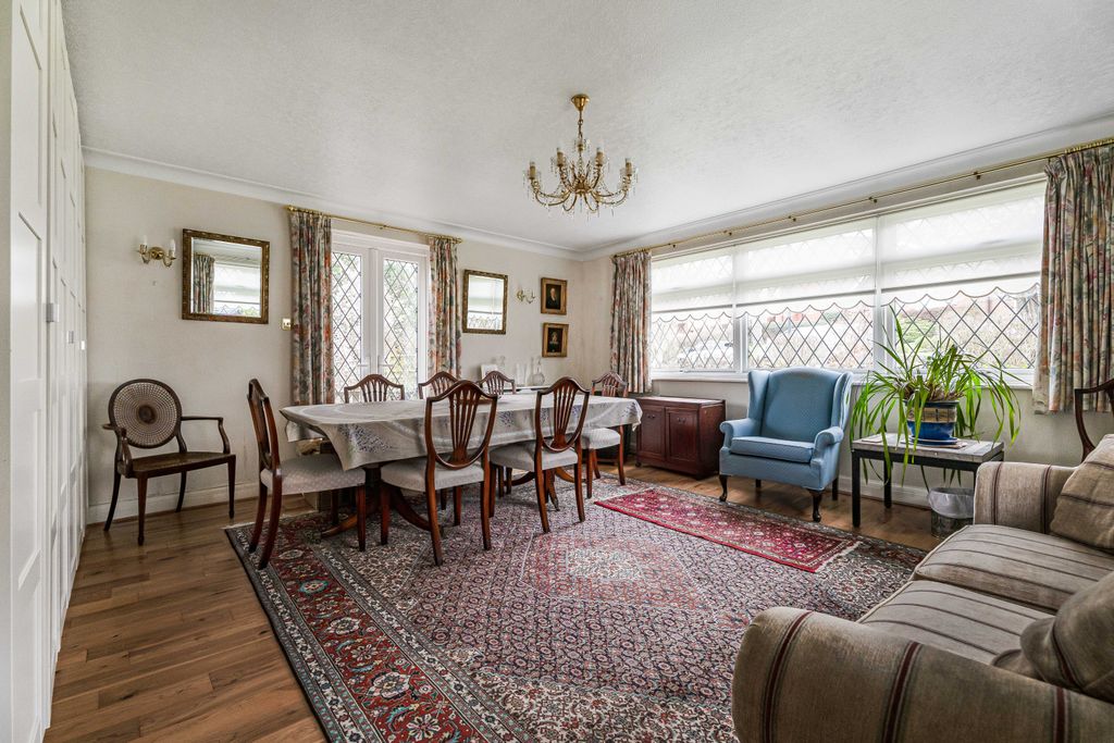 Additional image 5 of 4 bed detached house for saleRidgemount Gardens, Enfield EN2