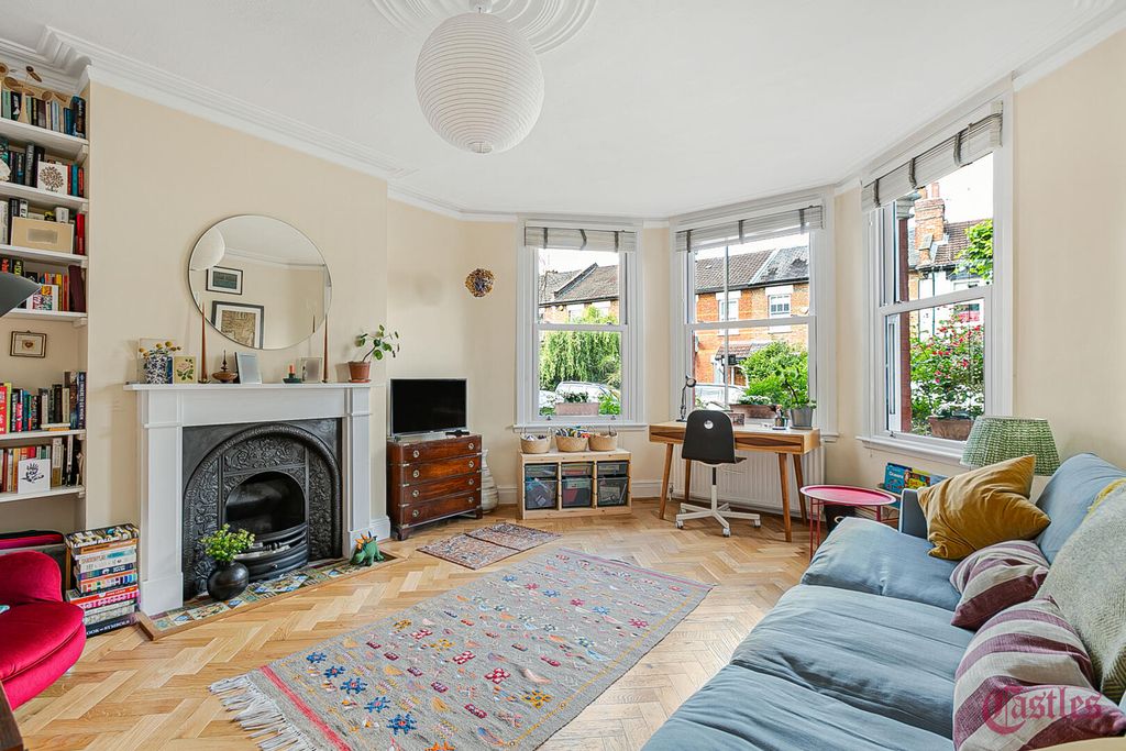 Property photo 1 of 30 Living Room