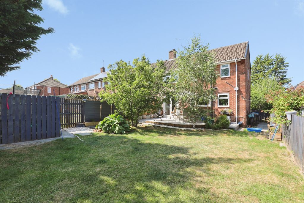 Property photo 2 of 13