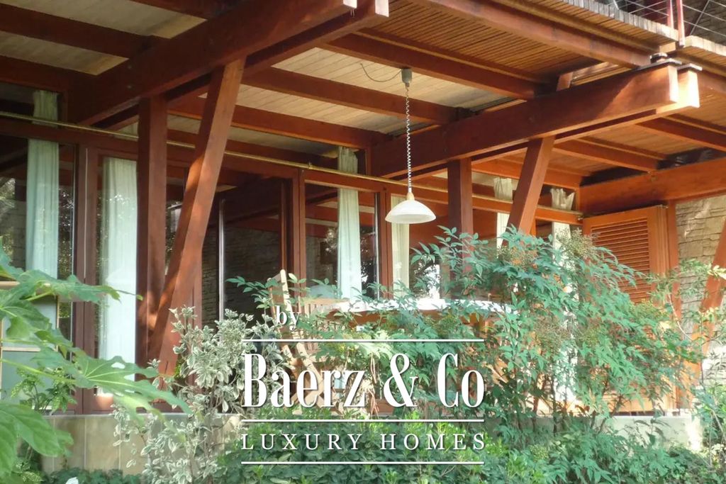 Property photo 2 of 35