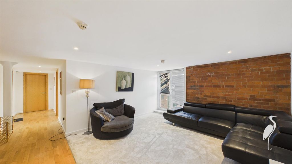 Property photo 3 of 20 Lounge/Diner