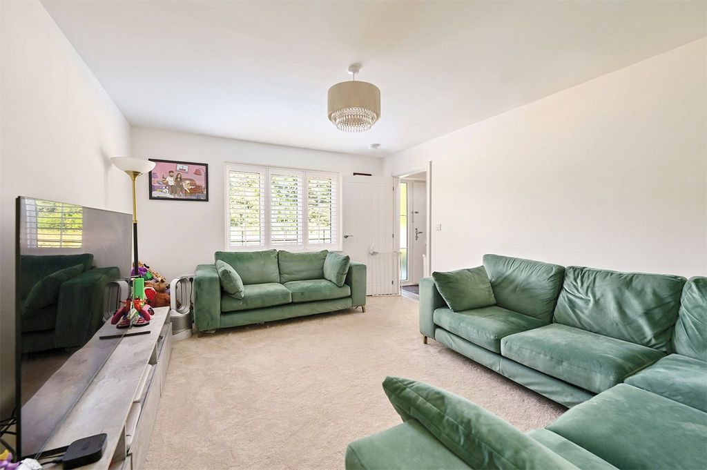 Property photo 2 of 18 Picture No. 28