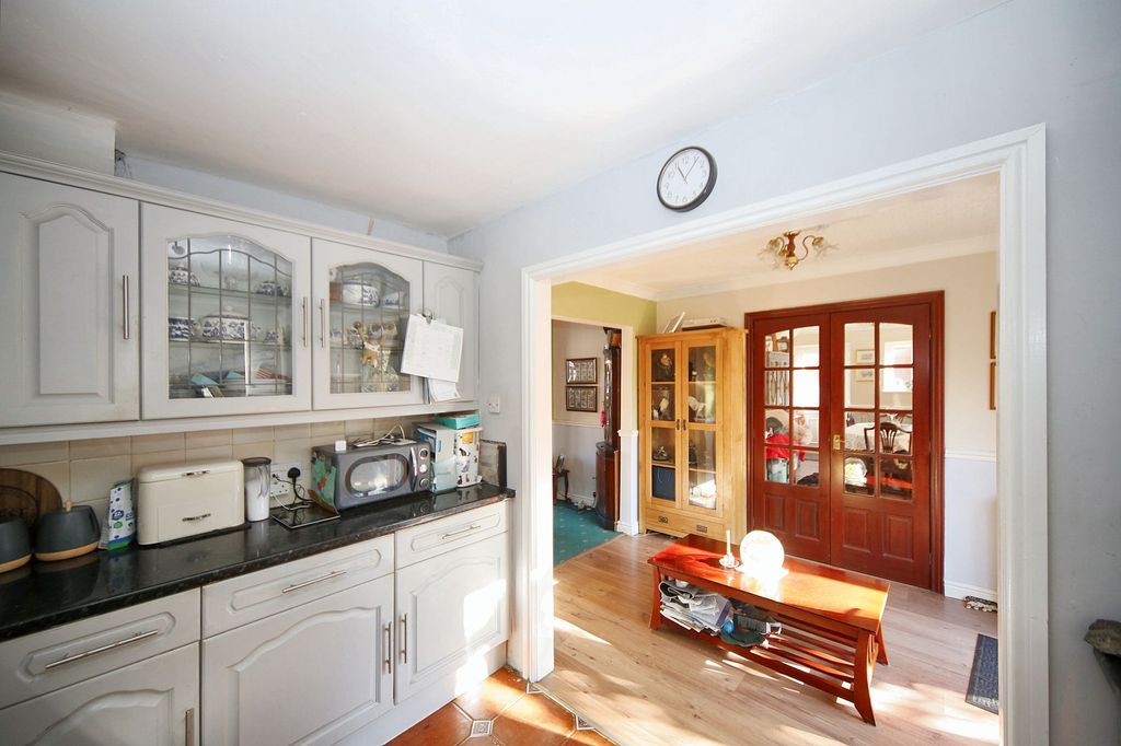 Property photo 3 of 30