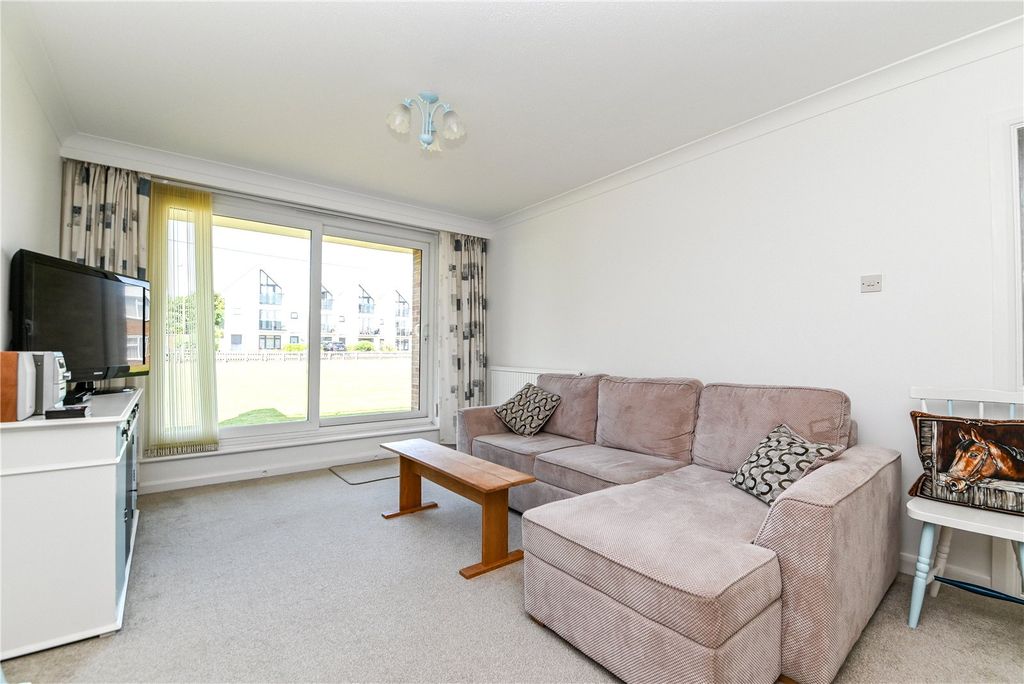 Property photo 2 of 20 Picture No. 04