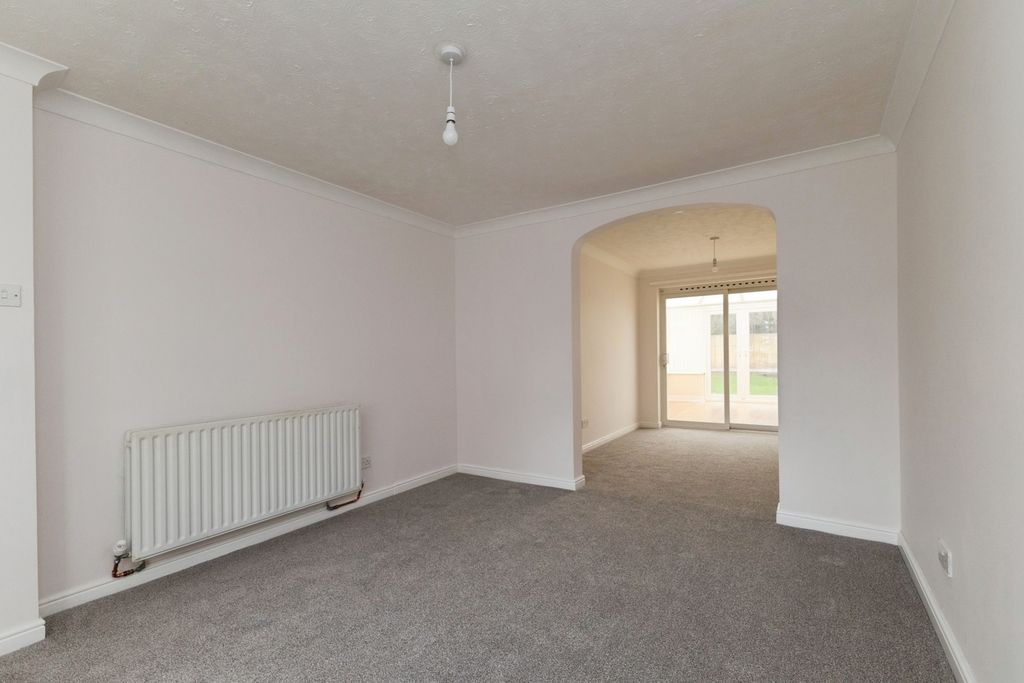 Property photo 3 of 18 Pbox-Img.Jpg