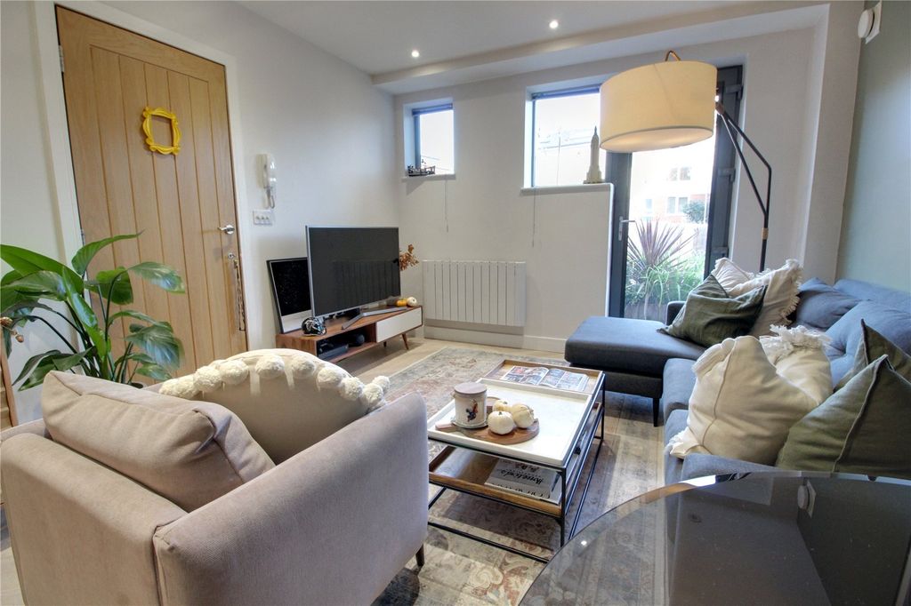 Property photo 2 of 7 2