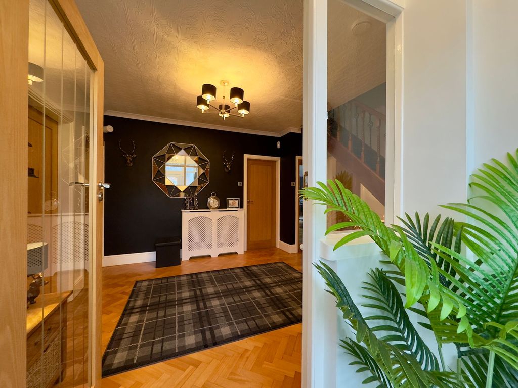 Property photo 3 of 36