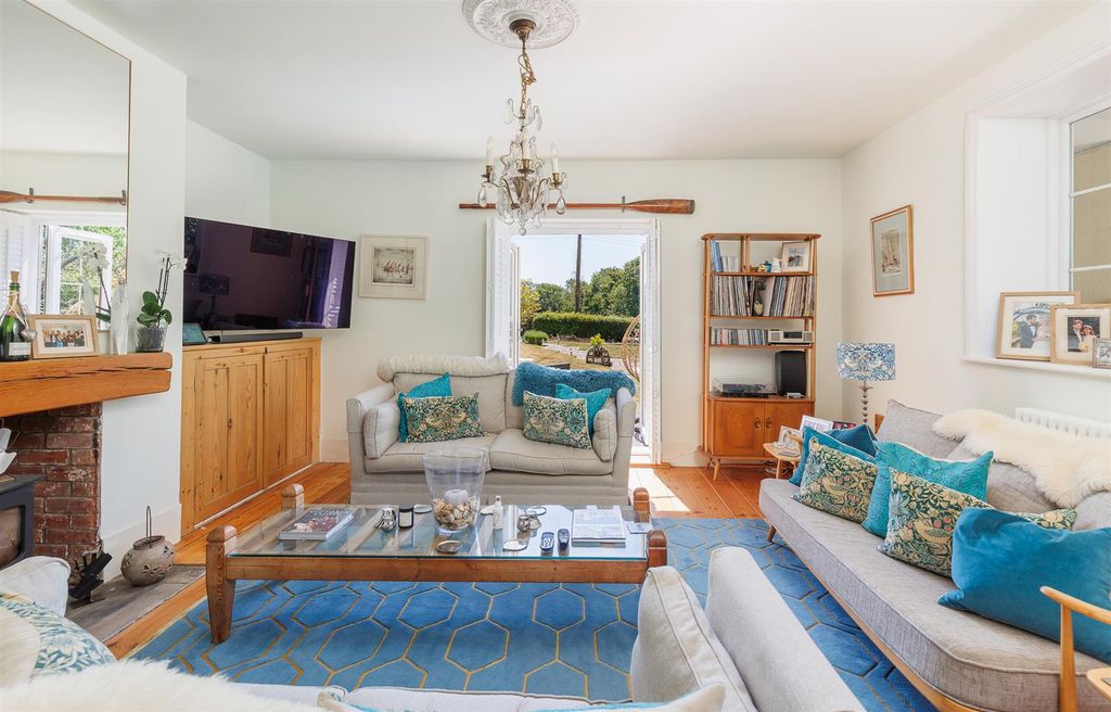 Property photo 2 of 43