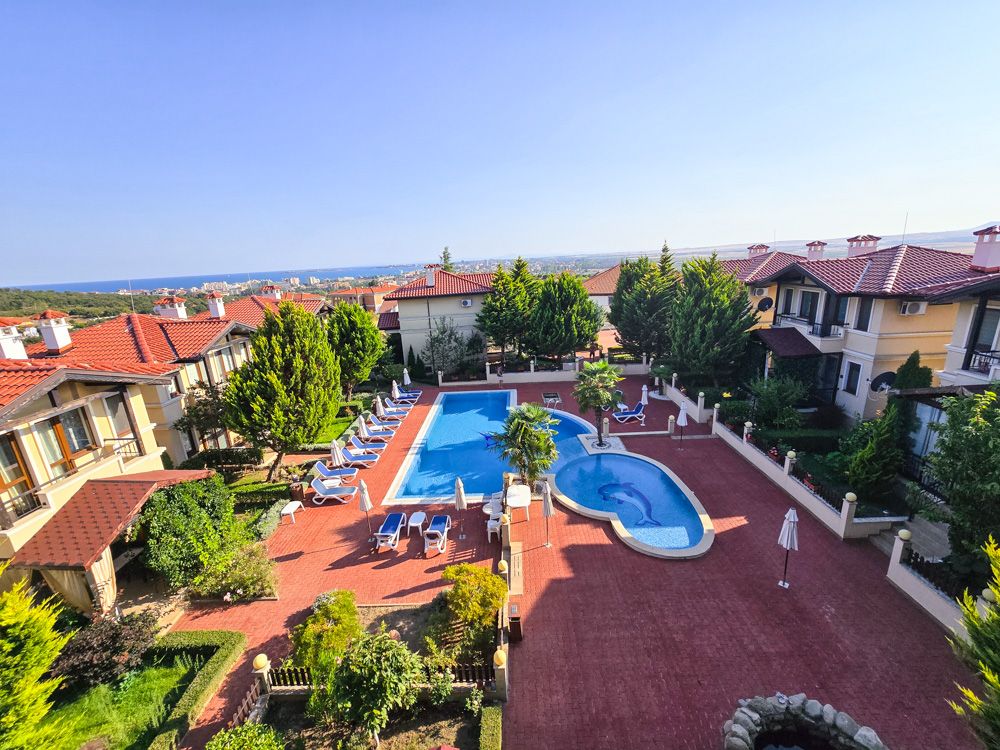 Property photo 2 of 26