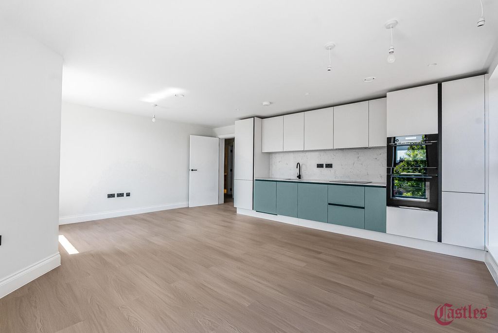 Property photo 1 of 14 Kitchen
