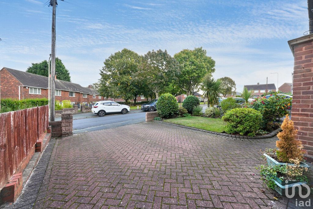 Property photo 2 of 30