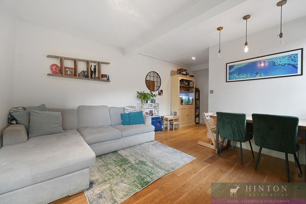 Property photo 2 of 11 11