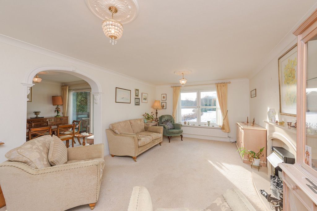 Property photo 3 of 27