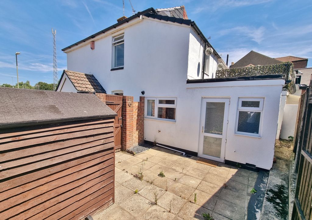Property photo 2 of 15