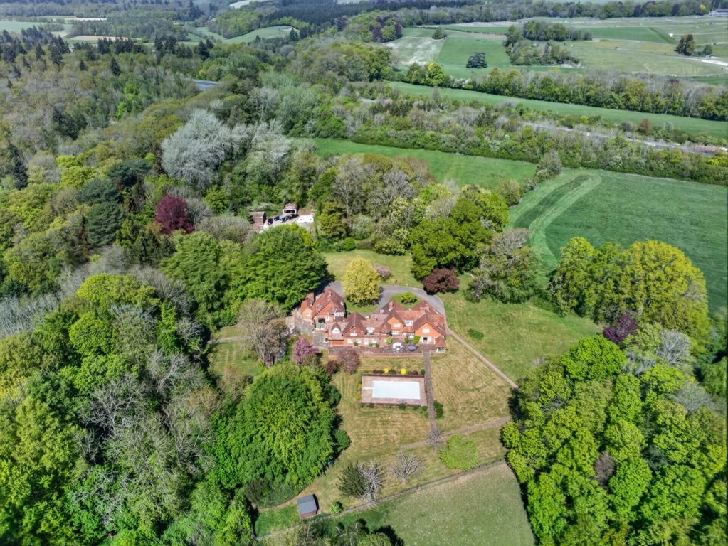 Property photo 3 of 35 4902317