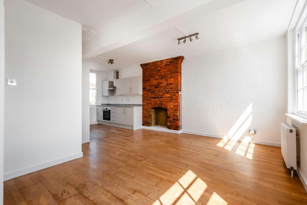 Property photo 1 of 14 Sclater St 93-95 F5 - Low Res 9.Jpg