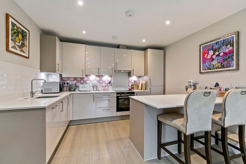 Property photo 2 of 11 Kitchen