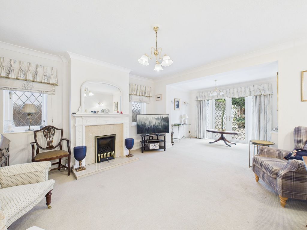 Property photo 2 of 23 Lounge/Dining Room