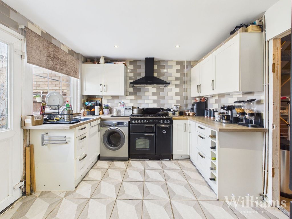 Property photo 2 of 14
